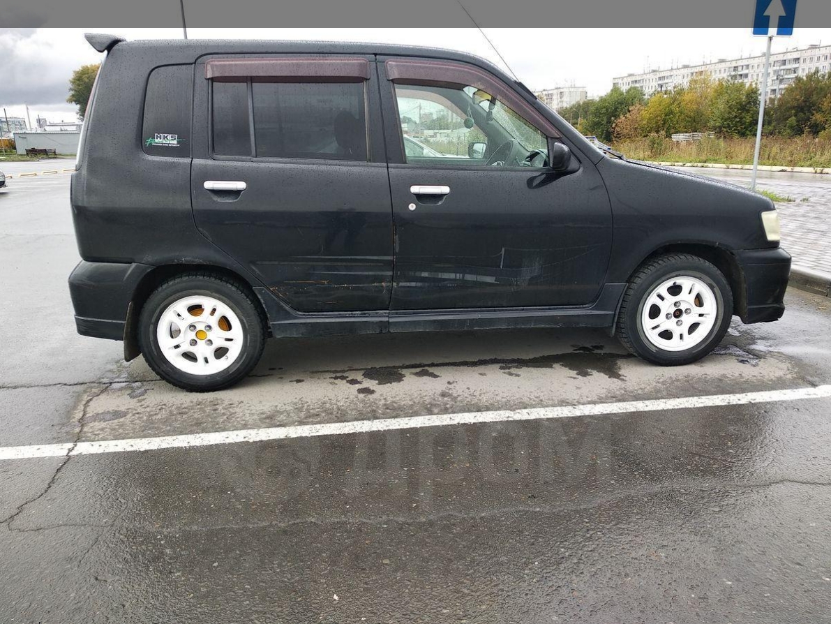 А как вам Nissan Cube 1998 года? Делимся впечатлениями